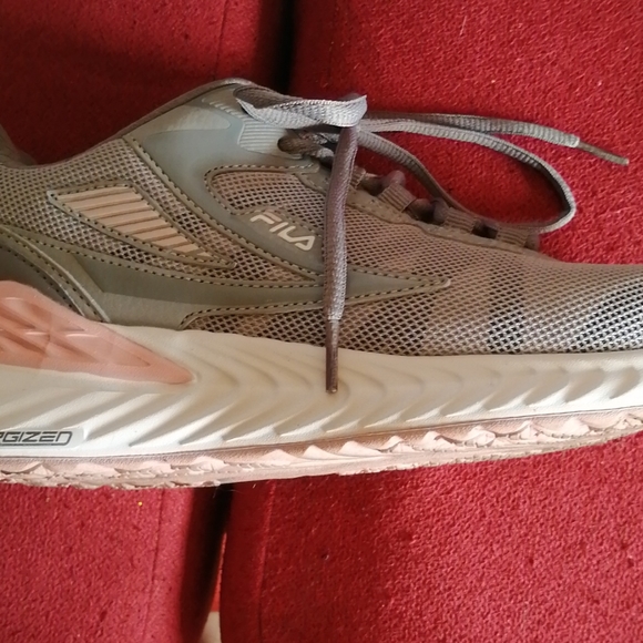 Amazing Condition Fila - Picture 4 of 4